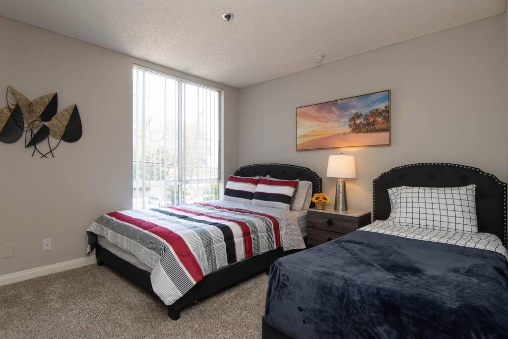 Hollywood 2bed Apt W Rooftop Pool & Panoramic View 211
